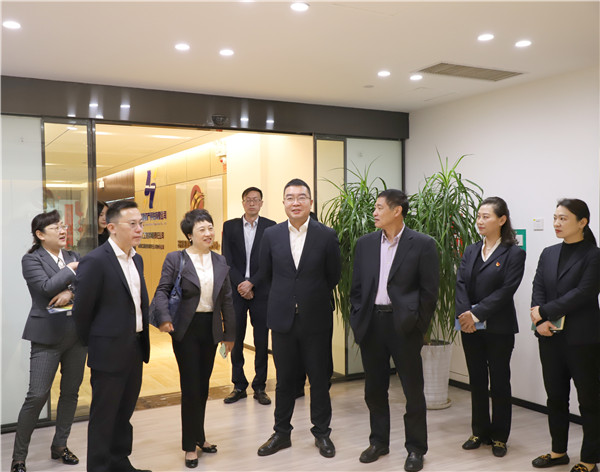 2023-5-11 西南聯(lián)交所、四川國(guó)興商務(wù)信息服務(wù)有限公司與貴州陽(yáng)光產(chǎn)權(quán)交易所開展交流座談4.jpg