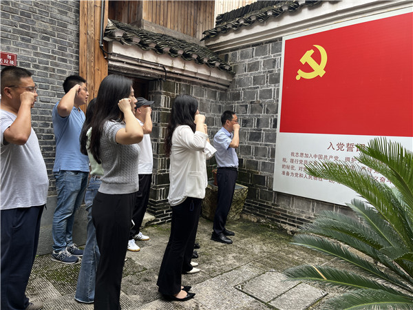 1751419826451077.jpg 3.jpg