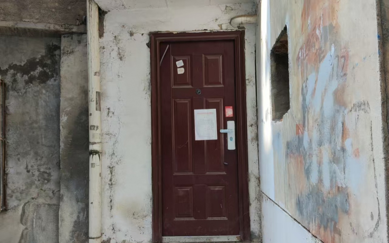 貴州省機(jī)關(guān)事務(wù)管理局國有資產(chǎn)管理服務(wù)中心貴陽市云巖區(qū)陜西路123號后方二樓房屋一套招租