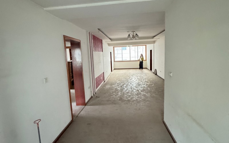 貴州省機關事務管理局國有資產(chǎn)管理服務中心貴陽市云巖區(qū)中華北路325號5棟1單元4層附7號房屋招租