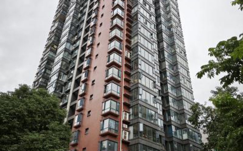 （降價(jià)）楓林小區(qū)1號樓1單元18層1號轉(zhuǎn)讓（持有方：貴州省機(jī)關(guān)事務(wù)管理局國有資產(chǎn)管理服務(wù)中心）(三次掛牌)